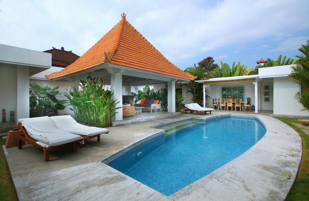 Villa Mutiara Putih By Optimum Bali Villas Seminyak Quarto foto